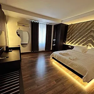  Guest house Tirana Central Rooms Albania